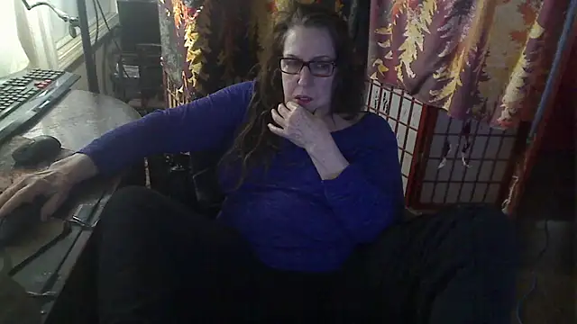 Snapshot of Ireallysquirt chatting on 03-18-26, 01:31 Ireallysquirt online show from 03-18-26, 01:31
