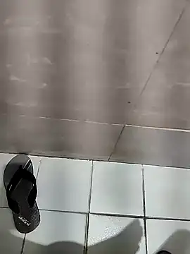 Snapshot of joejoe7 chatting on 10-18-25, 01:41 joejoe7 online show from 10-18-25, 01:41