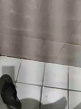 Snapshot of joejoe7 chatting on 12-04-25, 01:53 joejoe7 online show from 12-04-25, 01:53