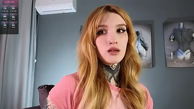 SophieInkk online show from 02-28-25, 07:56