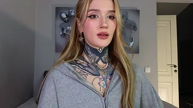 SophieInkk online show from 10-08-25, 11:35