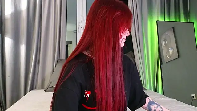 SophieInkk online show from 03-28-26, 11:48