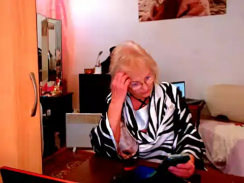 Snapshot of Natali7634 chatting on 02-08-25, 10:39 Natali7634 online show from 02-08-25, 10:39