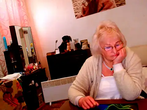 Snapshot of Natali7634 chatting on 02-21-25, 12:17 Natali7634 online show from 02-21-25, 12:17