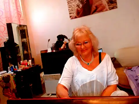Snapshot of Natali7634 chatting on 03-12-25, 02:12 Natali7634 online show from 03-12-25, 02:12