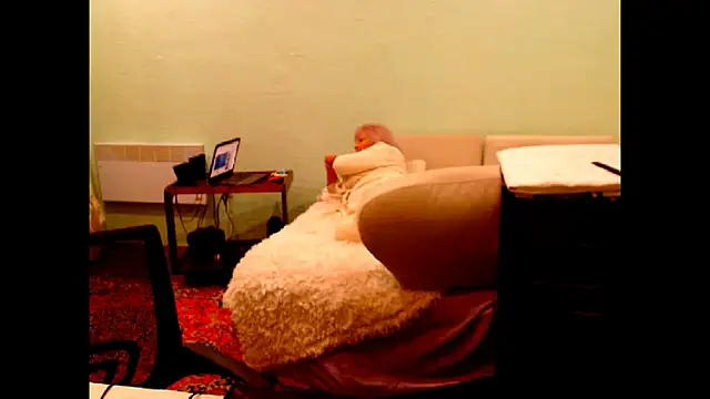 Snapshot of Natali7634 chatting on 09-27-25, 06:13 Natali7634 online show from 09-27-25, 06:13