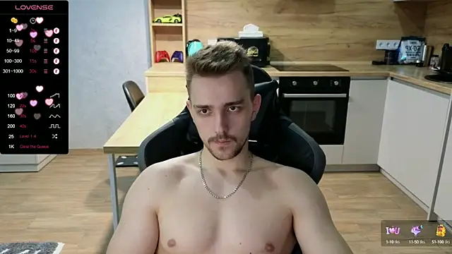 Snapshot of Larstar01 chatting on 01-21-25, 12:39 Larstar01 online show from 01-21-25, 12:39