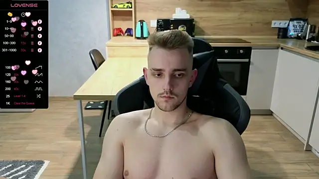 Snapshot of Larstar01 chatting on 01-22-25, 10:15 Larstar01 online show from 01-22-25, 10:15