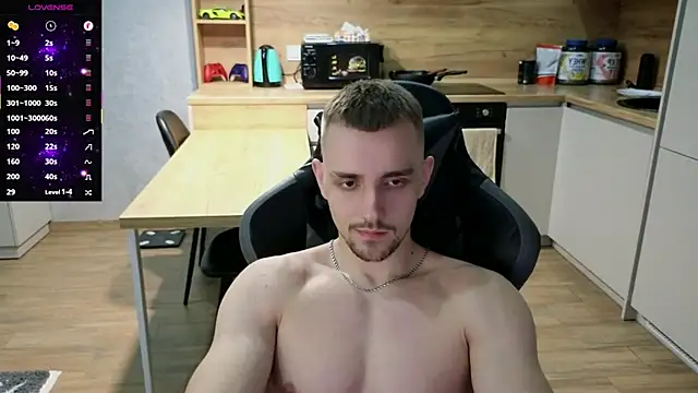 Snapshot of Larstar01 chatting on 03-21-25, 01:34 Larstar01 online show from 03-21-25, 01:34