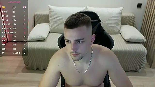 Snapshot of Larstar01 chatting on 09-20-25, 09:05 Larstar01 online show from 09-20-25, 09:05