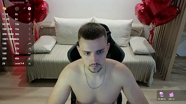 Snapshot of Larstar01 chatting on 09-28-25, 10:26 Larstar01 online show from 09-28-25, 10:26