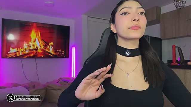 MarianaBranzz online show from 04-11-26, 09:52