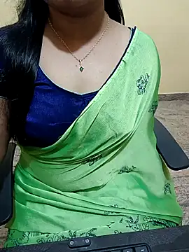 Snapshot of Nithya_05 chatting on 09-26-25, 06:28 Nithya 05 online show from 09-26-25, 06:28