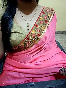 Snapshot of Nithya_05 chatting on 11-11-25, 05:40 Nithya 05 online show from 11-11-25, 05:40