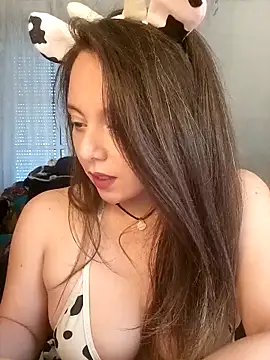 Kimiechanuwu online show from 10-22-25, 03:23