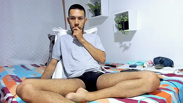 Snapshot of Aronxxs chatting on 02-03-25, 11:53 Aronxxs online show from 02-03-25, 11:53