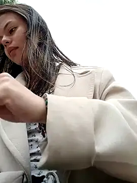Snapshot of Violeta_12- chatting on 05-11-26, 04:04 Violeta 12- online show from 05-11-26, 04:04