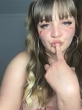 Snapshot of Lalalust69 chatting on 02-14-25, 08:21 Lalalust69 online show from 02-14-25, 08:21