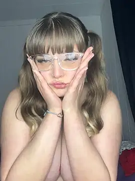 Snapshot of Lalalust69 chatting on 02-16-25, 10:32 Lalalust69 online show from 02-16-25, 10:32