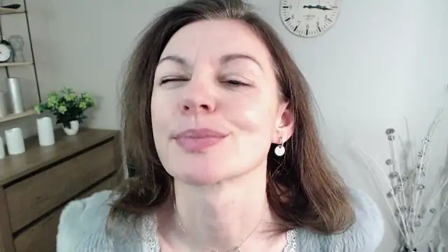 VivianWILD online show from 01-21-25, 10:08