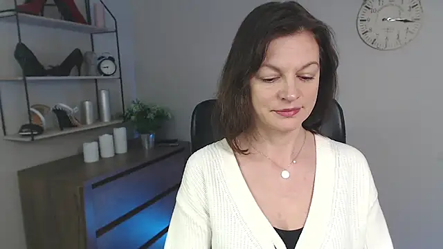 VivianWILD online show from 03-05-25, 07:05