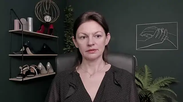 VivianWILD online show from 11-13-25, 07:40