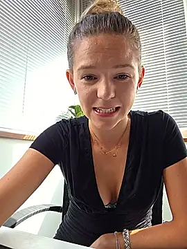 Snapshot of lucie_mehott chatting on 07-22-26, 08:50 lucie mehott online show from 07-22-26, 08:50