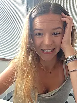 Snapshot of lucie_mehott chatting on 07-30-26, 09:30 lucie mehott online show from 07-30-26, 09:30