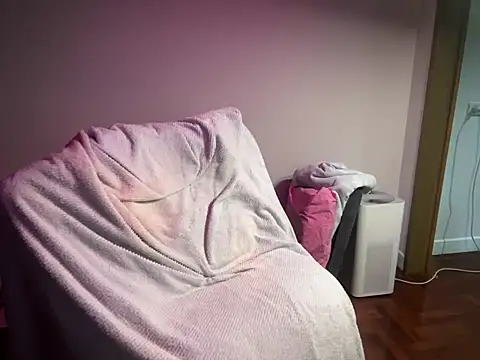 cloudboy kk8 online show from 01-08-25, 04:54