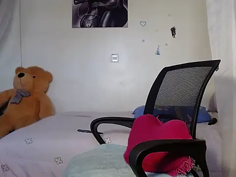 TeenieReeny online show from 03-16-25, 08:54