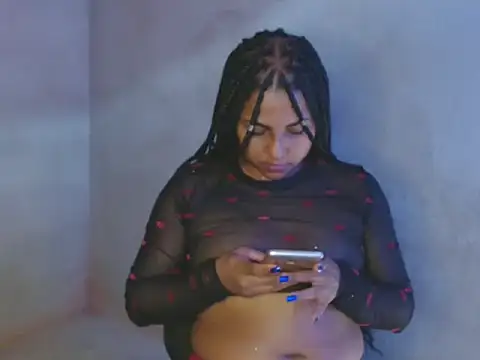 Giselabrunette25 online show from 01-14-25, 04:29