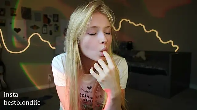 bestblonde online show from 01-26-25, 08:34