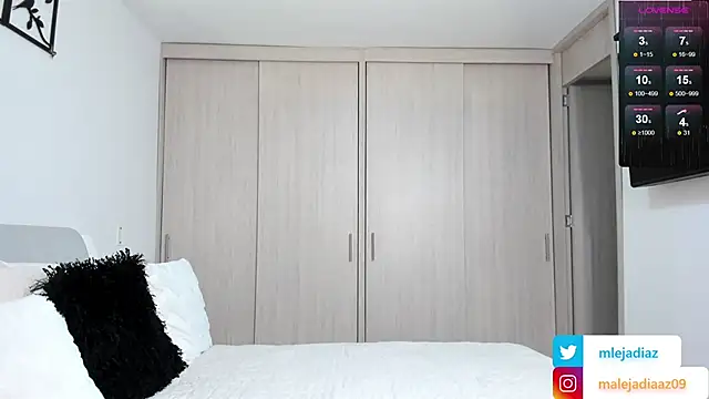 Snapshot of MalejaDiaz_ chatting on 02-01-25, 03:28 MalejaDiaz online show from 02-01-25, 03:28