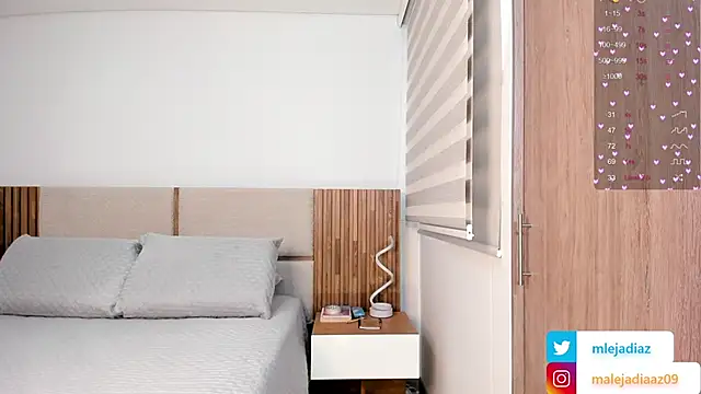 Snapshot of MalejaDiaz_ chatting on 09-19-25, 05:13 MalejaDiaz online show from 09-19-25, 05:13