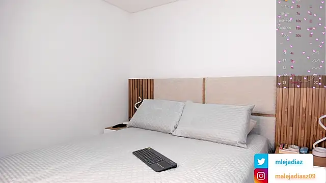 Snapshot of MalejaDiaz_ chatting on 11-05-25, 07:47 MalejaDiaz online show from 11-05-25, 07:47