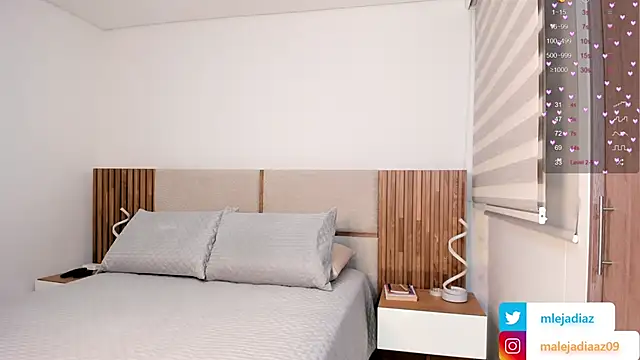 Snapshot of MalejaDiaz_ chatting on 11-27-25, 08:22 MalejaDiaz online show from 11-27-25, 08:22