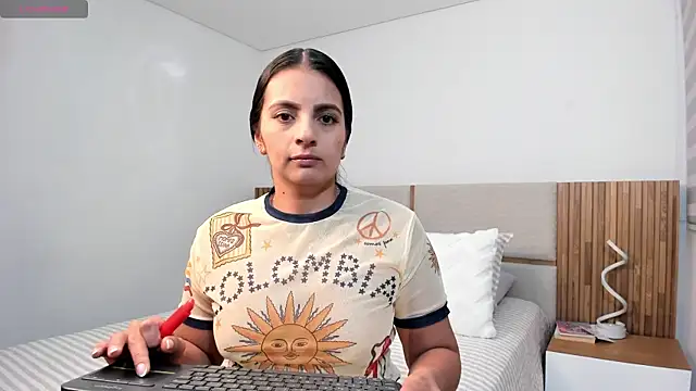 Snapshot of MalejaDiaz_ chatting on 07-03-26, 09:54 MalejaDiaz online show from 07-03-26, 09:54