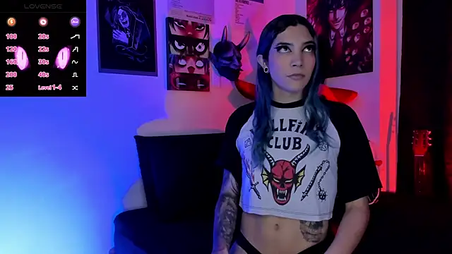 sofi pretty uwu- online show from 12-21-25, 10:39