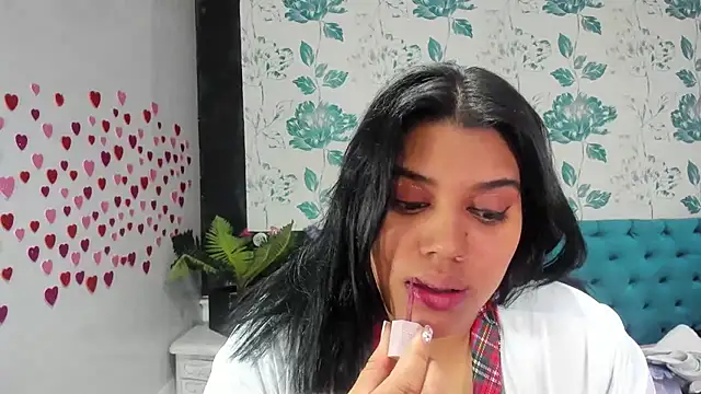 Snapshot of LindaBreeS chatting on 01-26-25, 05:13 LindaBreeS online show from 01-26-25, 05:13