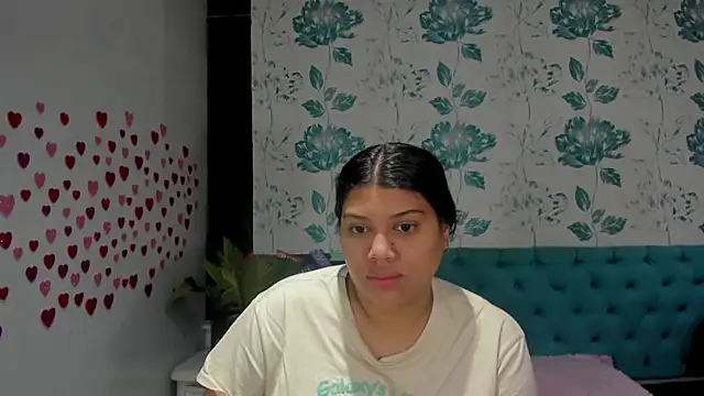 Snapshot of LindaBreeS chatting on 01-30-25, 01:31 LindaBreeS online show from 01-30-25, 01:31