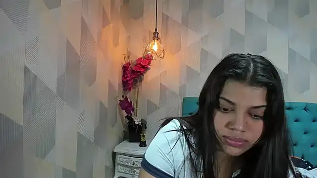 LindaBreeS online show from 05-25-26, 04:13