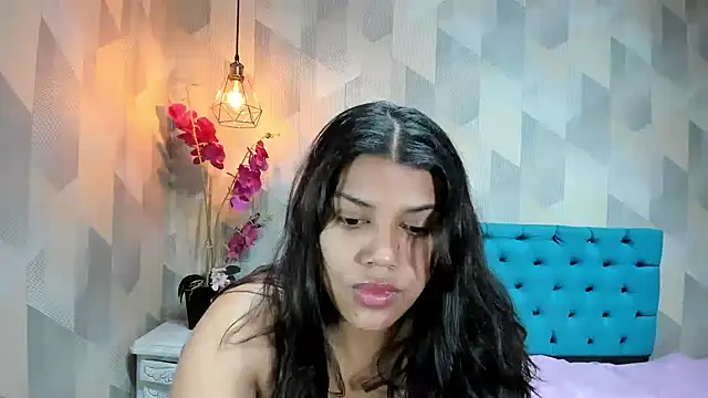 LindaBreeS online show from 05-27-26, 01:30