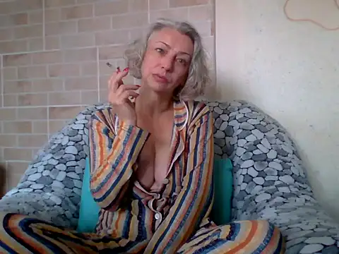 Lorie Carrie online show from 07-11-26, 08:39