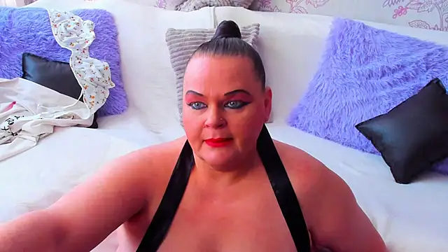 MilanaBiegert online show from 02-19-25, 12:44