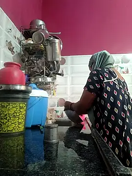 sexychutxxx7 online show from 12-04-25, 05:17