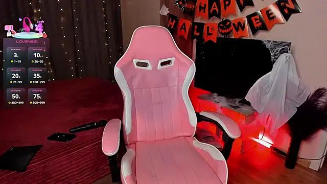 Snapshot of Jane_Paws chatting on 10-29-25, 02:14 Jane Paws online show from 10-29-25, 02:14