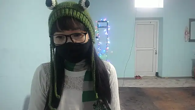 elllaaxx online show from 12-17-25, 04:18