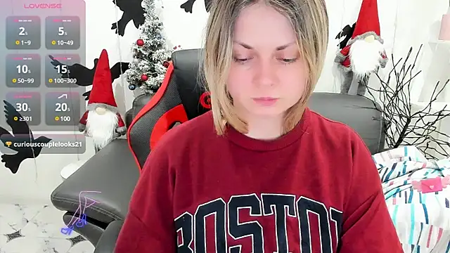 Snapshot of SmilingEmily_ chatting on 12-17-24, 10:34 SmilingEmily online show from 12-17-24, 10:34