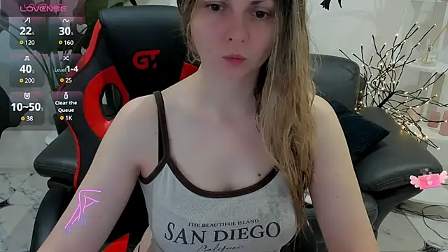 Snapshot of SmilingEmily_ chatting on 01-18-25, 04:37 SmilingEmily online show from 01-18-25, 04:37