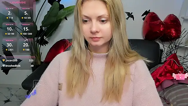 Snapshot of SmilingEmily_ chatting on 02-11-25, 10:37 SmilingEmily online show from 02-11-25, 10:37